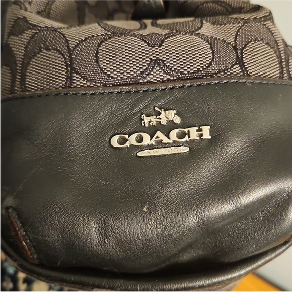 Coach Phoebe Signature C shoulder bag with leather trim and silver hardware - Picture 7 of 9